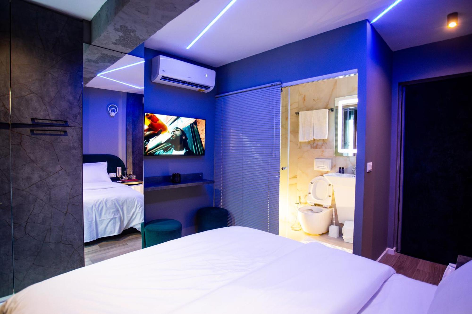 The Bubbles - Jacuzzi Hotel Tiranë Luaran gambar