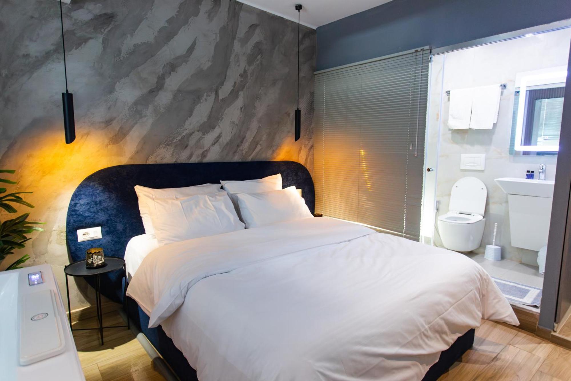 The Bubbles - Jacuzzi Hotel Tiranë Luaran gambar