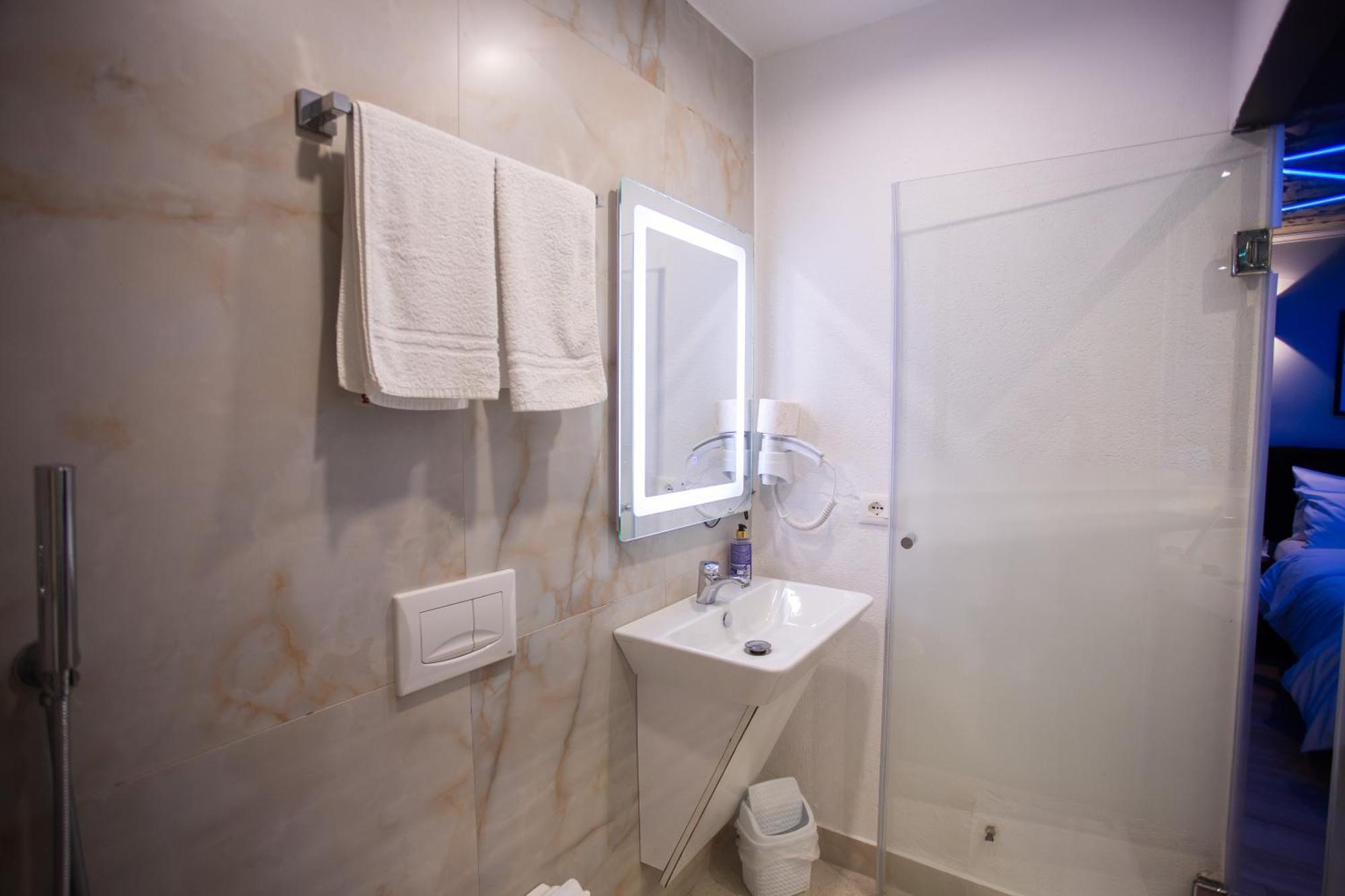 The Bubbles - Jacuzzi Hotel Tiranë Luaran gambar